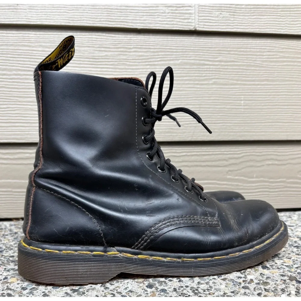 Dr.‎ Martens 1460 Men's Smooth Black Leather 8 Eye Combat Boots Yellow Stitching